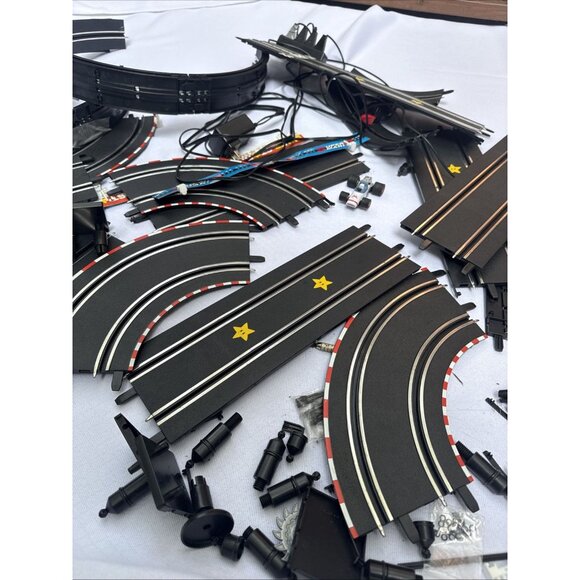 Vintage First Mario Kart Slot Car track, controllers and cars. Works! - Picture 4 of 6